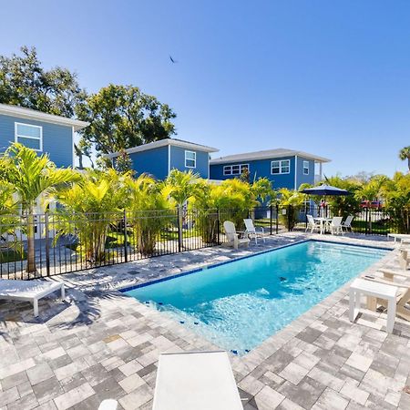 Shelly - Cozy 1 Bedroom Tiny Home With Pool Dunedin Bagian luar foto