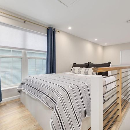 Shelly - Cozy 1 Bedroom Tiny Home With Pool Dunedin Bagian luar foto