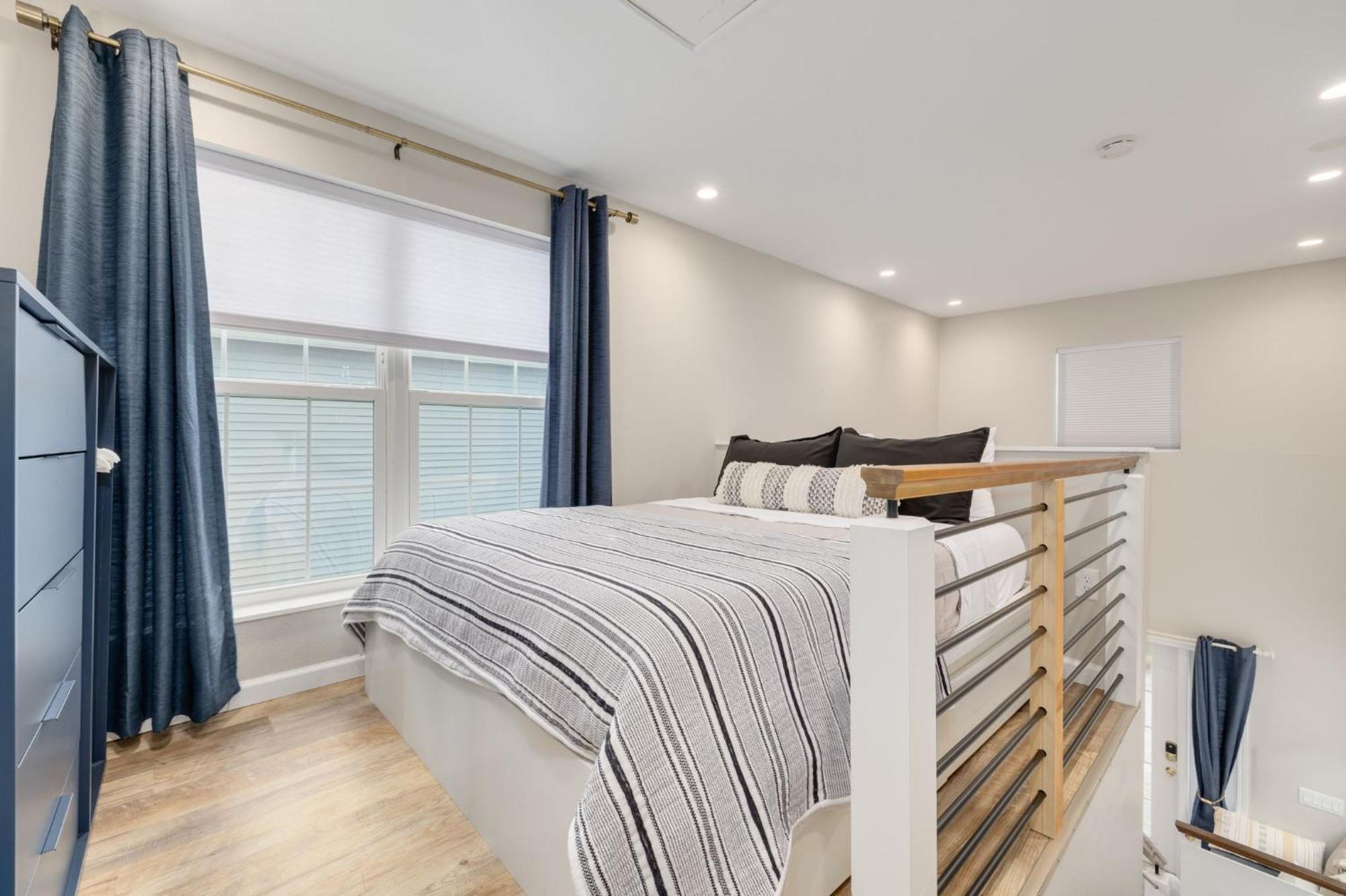 Shelly - Cozy 1 Bedroom Tiny Home With Pool Dunedin Bagian luar foto